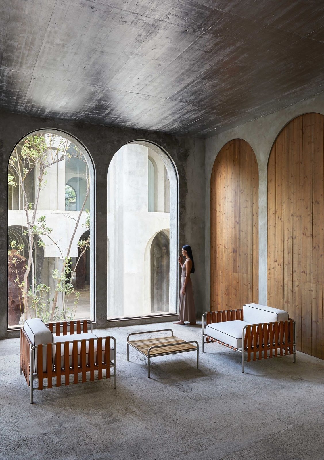 Onsen lounge chair with coffee table 76.